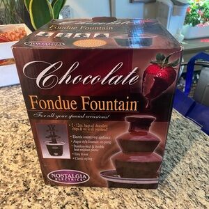 Chocolate Fondue Fountain new in box